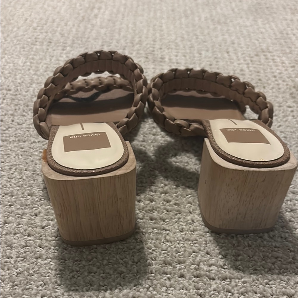 Dolce Vita Tan Sandals Slip-On Casual - Picture 3 of 4